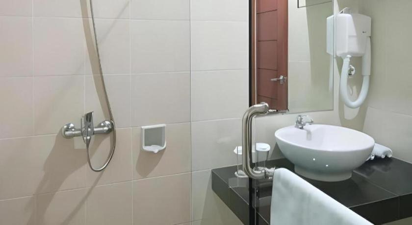 Bella Hotel Surabaya Eksteriør billede